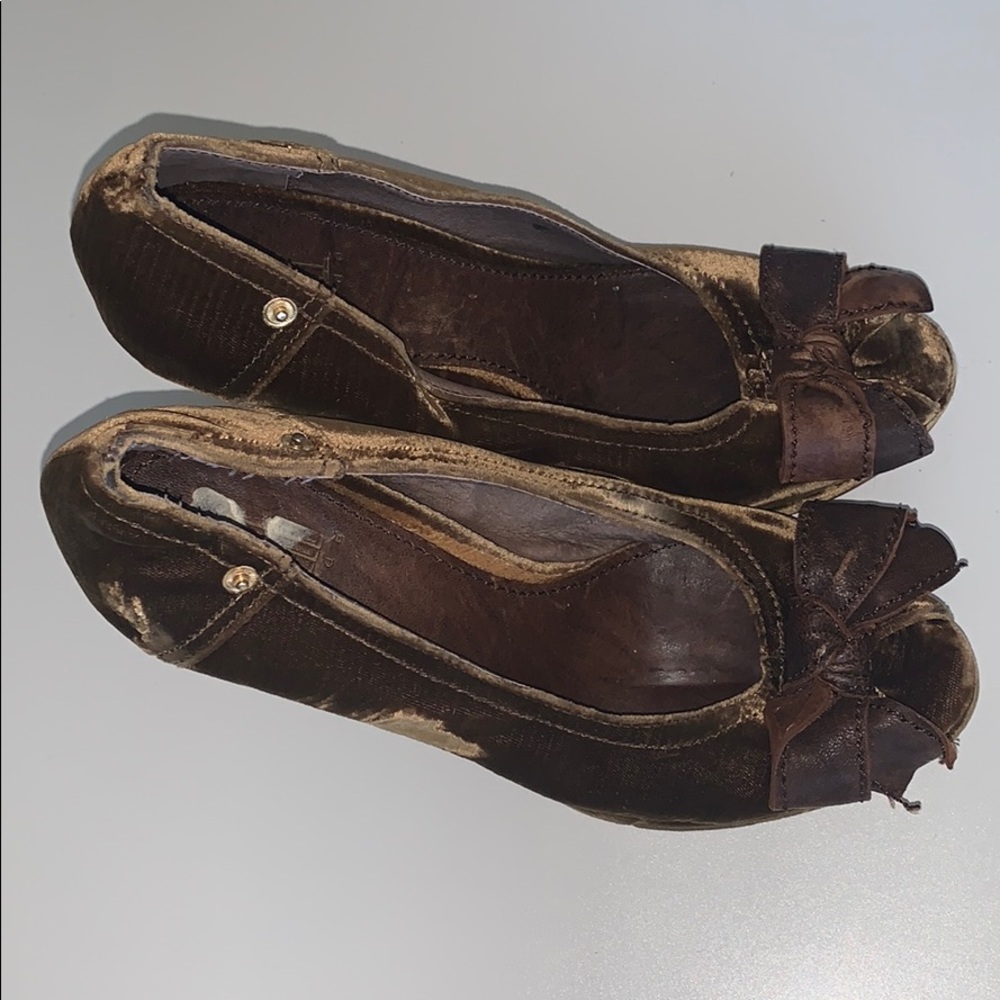 Pelle Mode Velvet Wedges 9